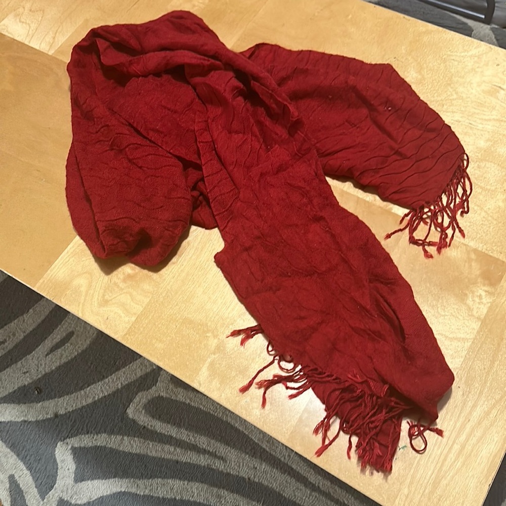 Echo scarf red with FOUR SMALL HOLES